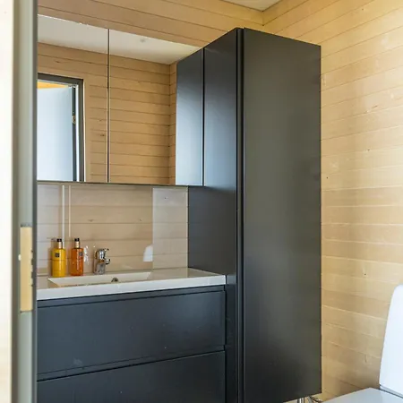 Blaek Вилла Алавус