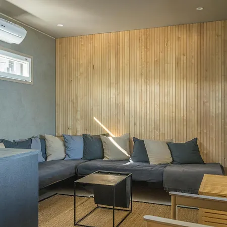 فيلة Blaek الافوس